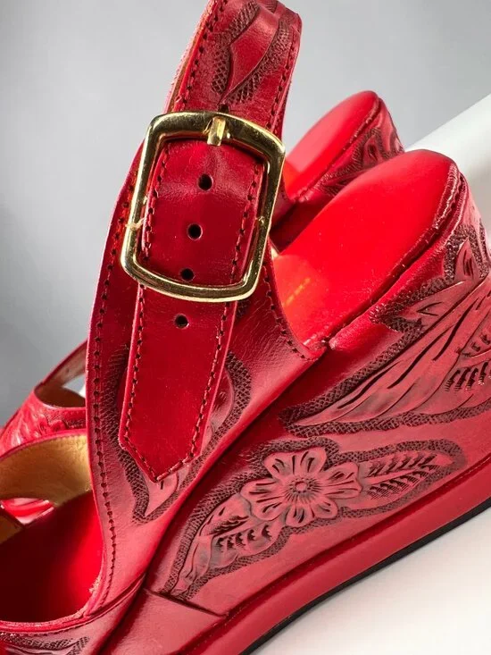 NWOT RE-MIX Vintage Red Tooled Leather Peep-Toe Platform Wedge Sandals 7 Mexico - Picture 7 of 9